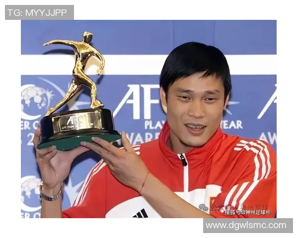 绰号战神的足球明星如何在绿茵场上创造传奇与荣耀
